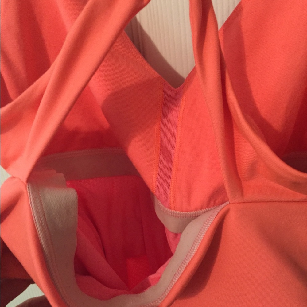 Lululemon Crop Bra/Tank - Picture 5 of 6